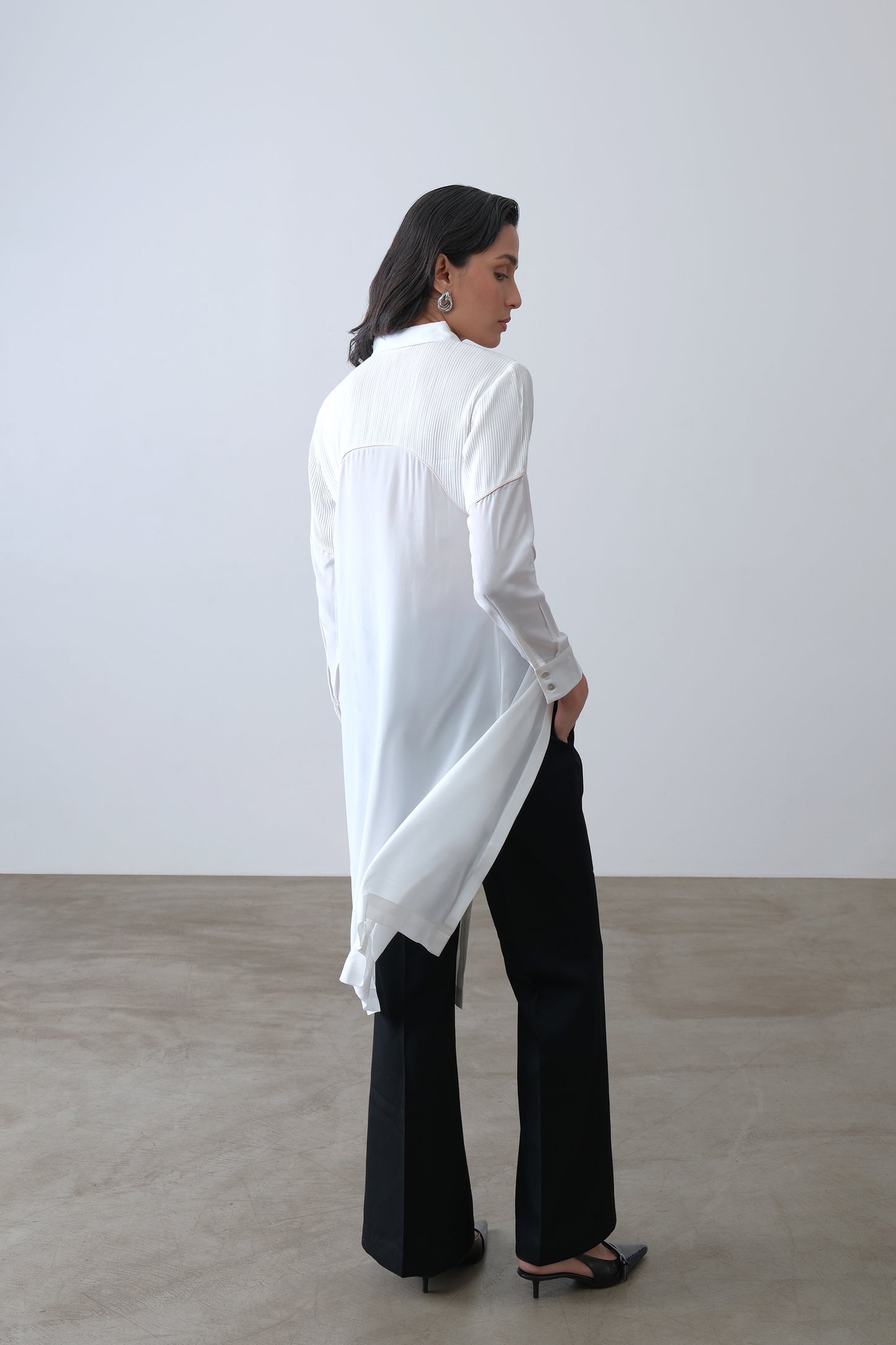 Off white silk crepe shirt, back view with contrast panel and longline cut