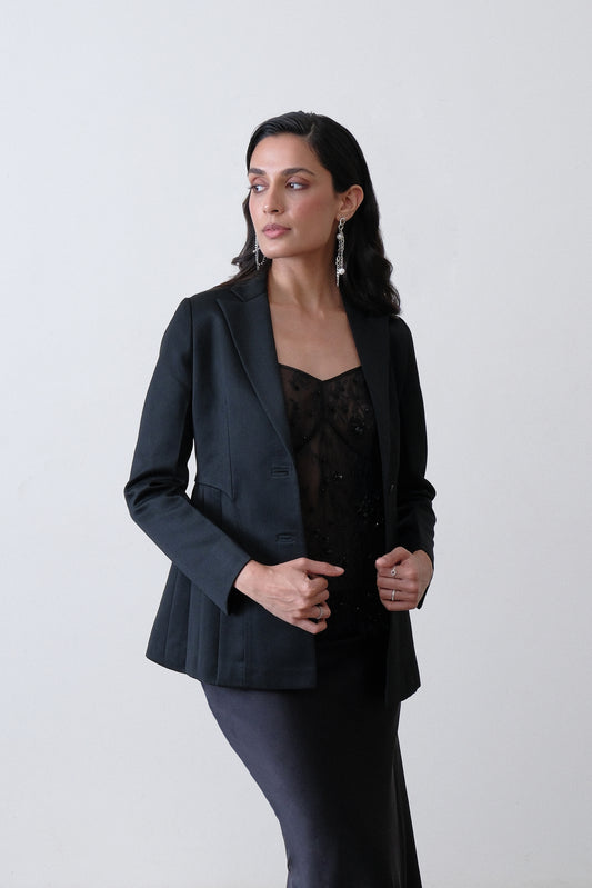 black pleated tailored blazer